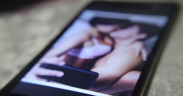 PORNOGRAFIA DE VENGANZA Y UN REMEDIO INCOMPLETO.